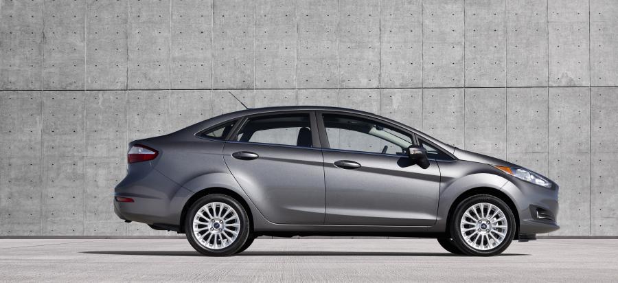  Ford Fiesta 4-Door 2014 года  (US) (фото 6 из 6)